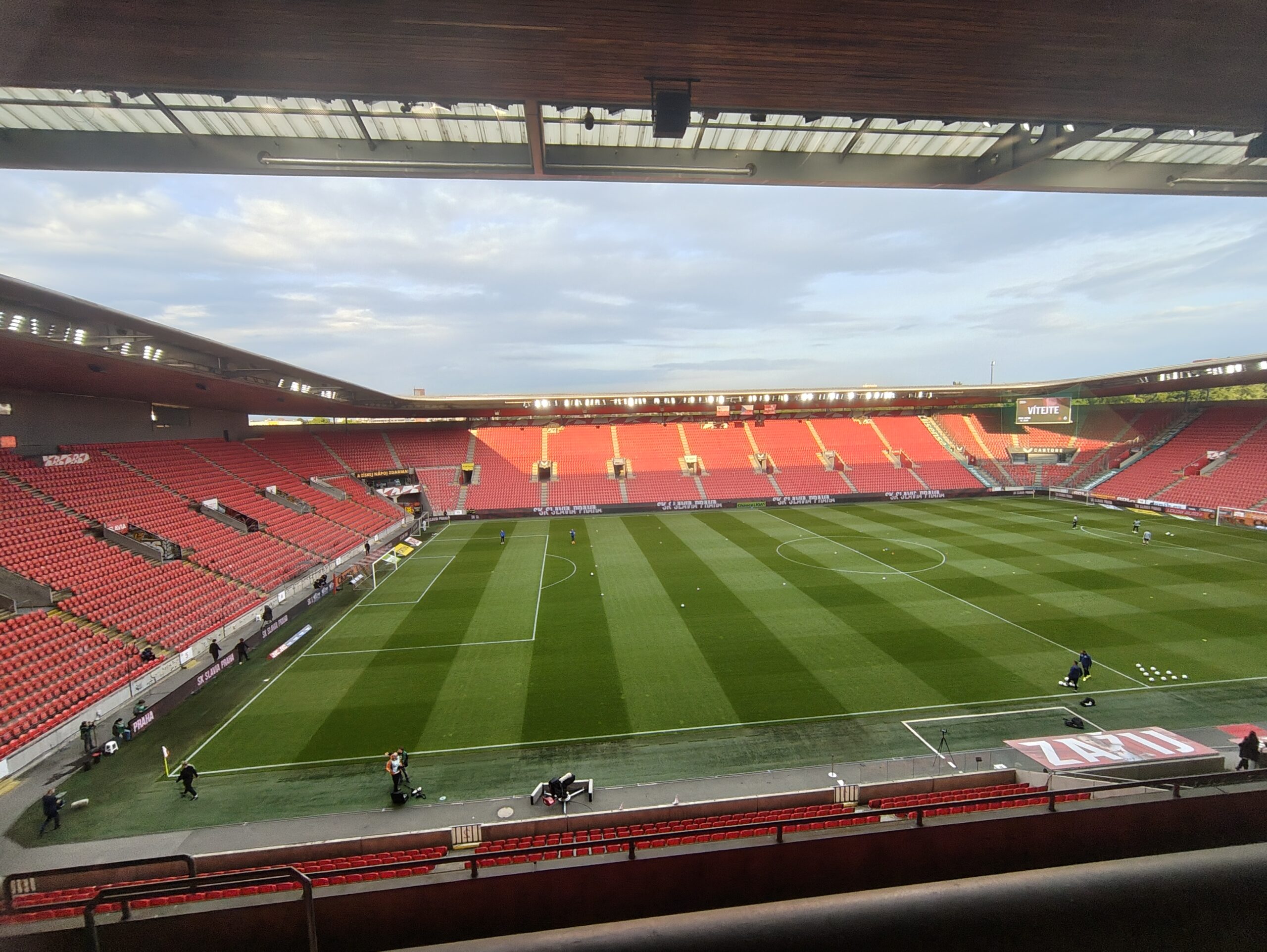 Po debaklu Jablonce získává Slavia další titul. Tentokrát před prázdnými tribunami