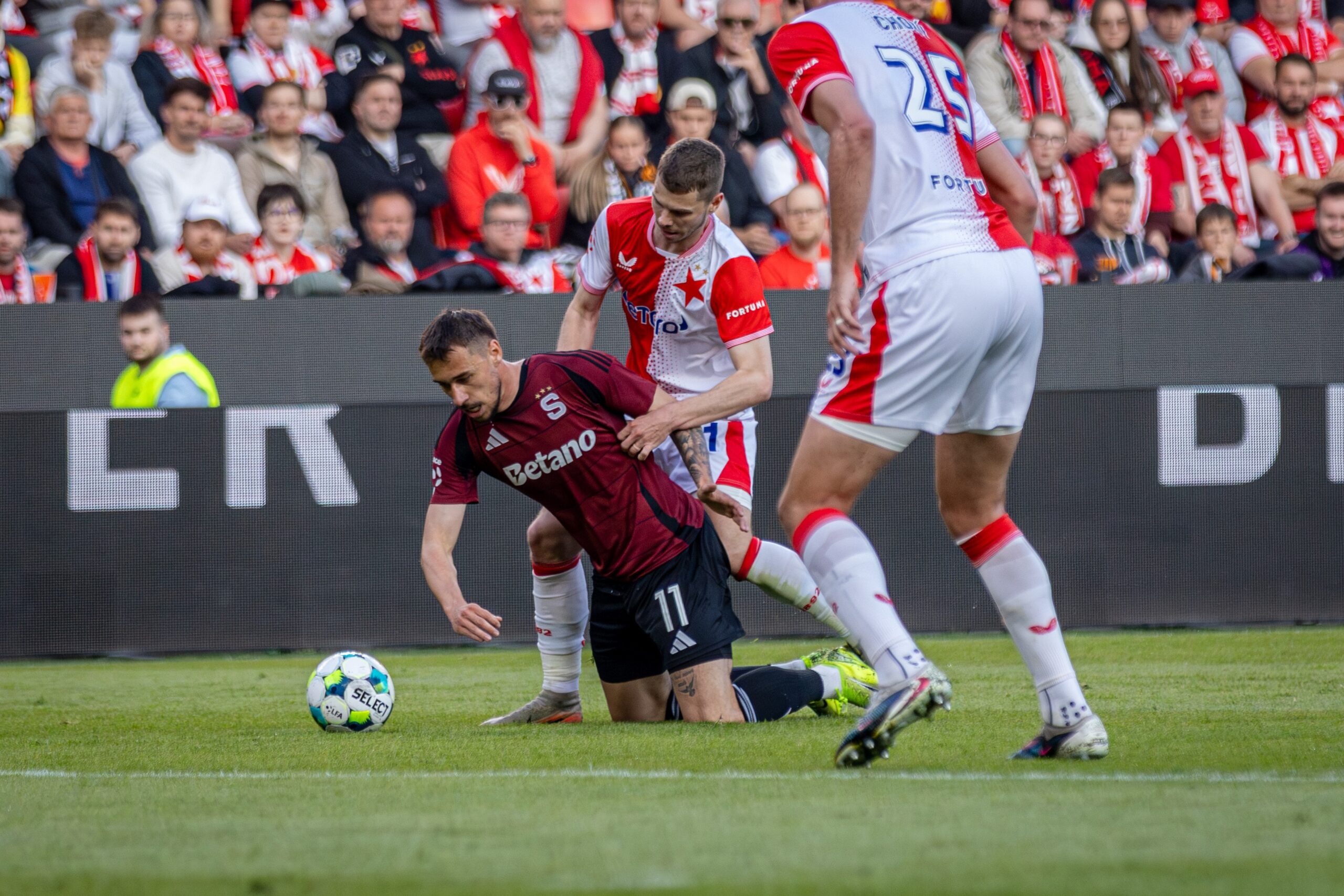 Zůstanou Tomáš Chorý a David Douděra v Edenu? Stojí za nimi všichni kromě Jaroslava Tvrdíka. A bylo by to vůbec dobře?