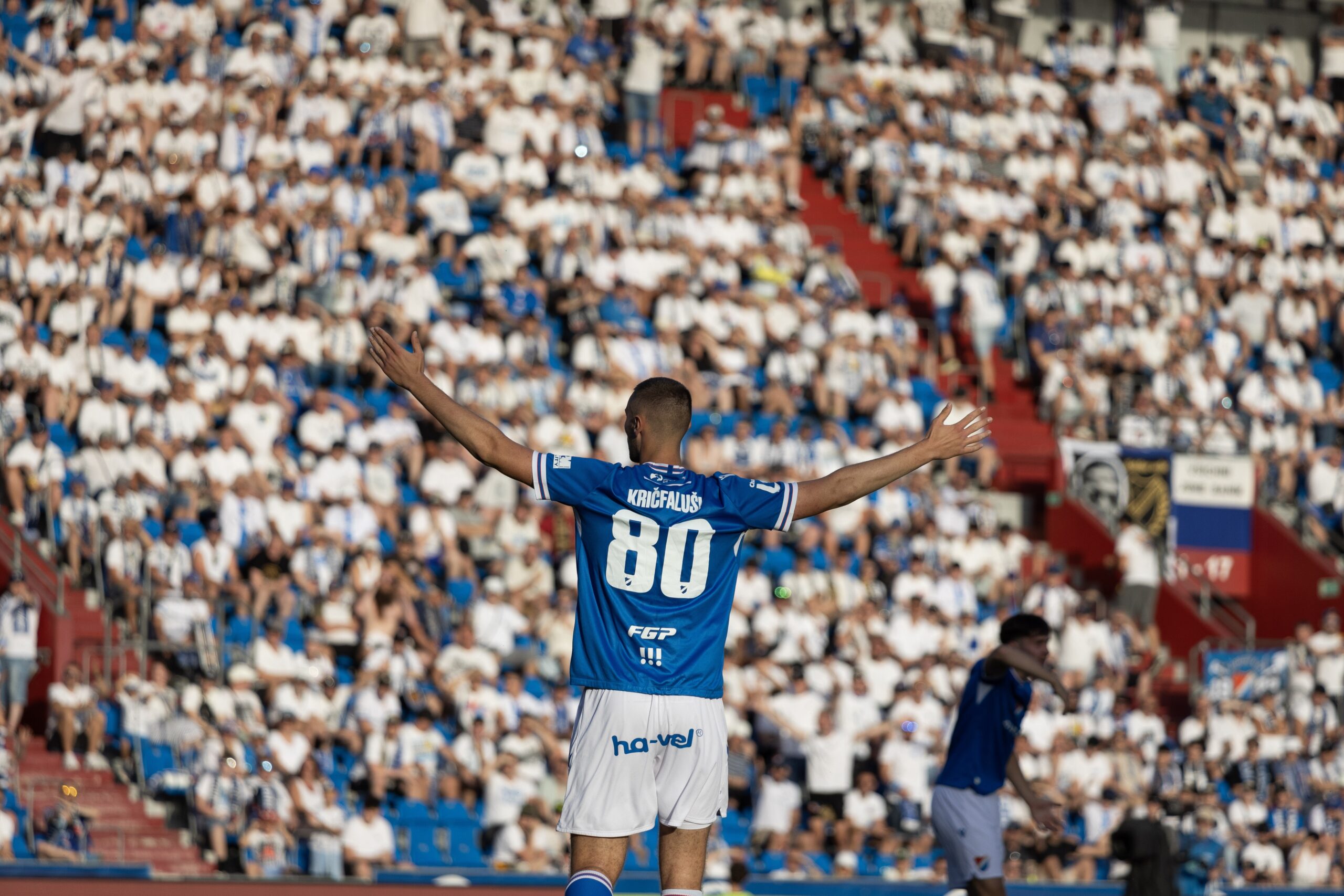 Největší transfer klubu za čtvrt století. A opět bez možnosti říct ne