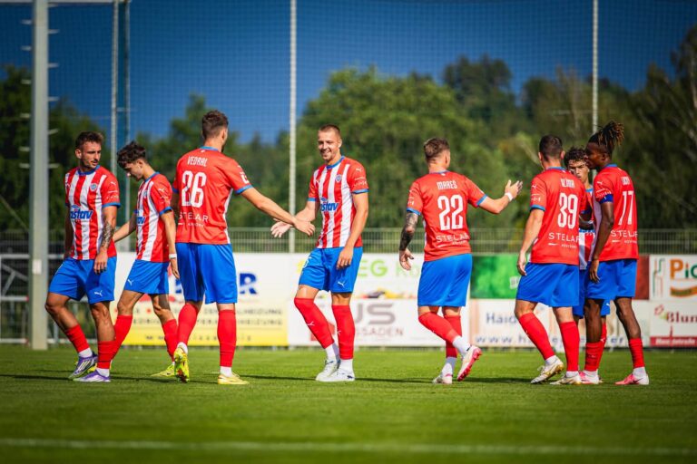 Zbrojovka dotahuje posily, Artis má jen prioritní seznam. Derby ve štatlu se blíží