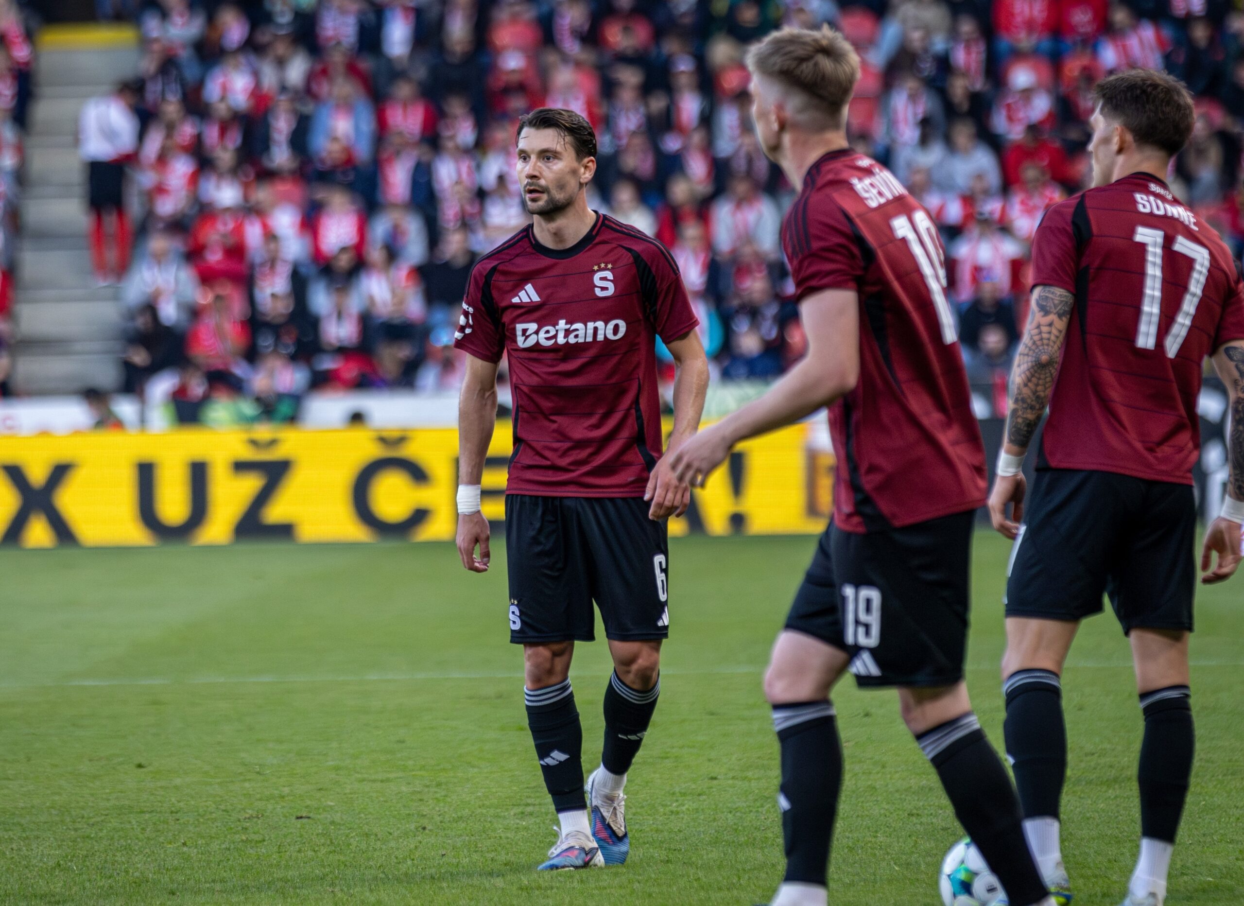 Sparta porazila Opavu a představila nové dresy i posily. Musí se ovšem pomalu smiřovat i s odchody