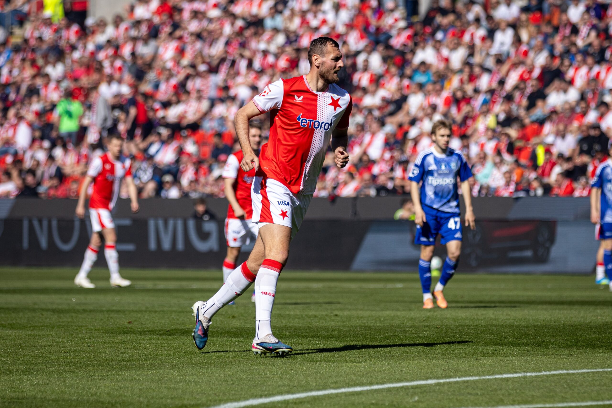 Chorý ve Slavii: pět důvodů pro a pět proti setrvání