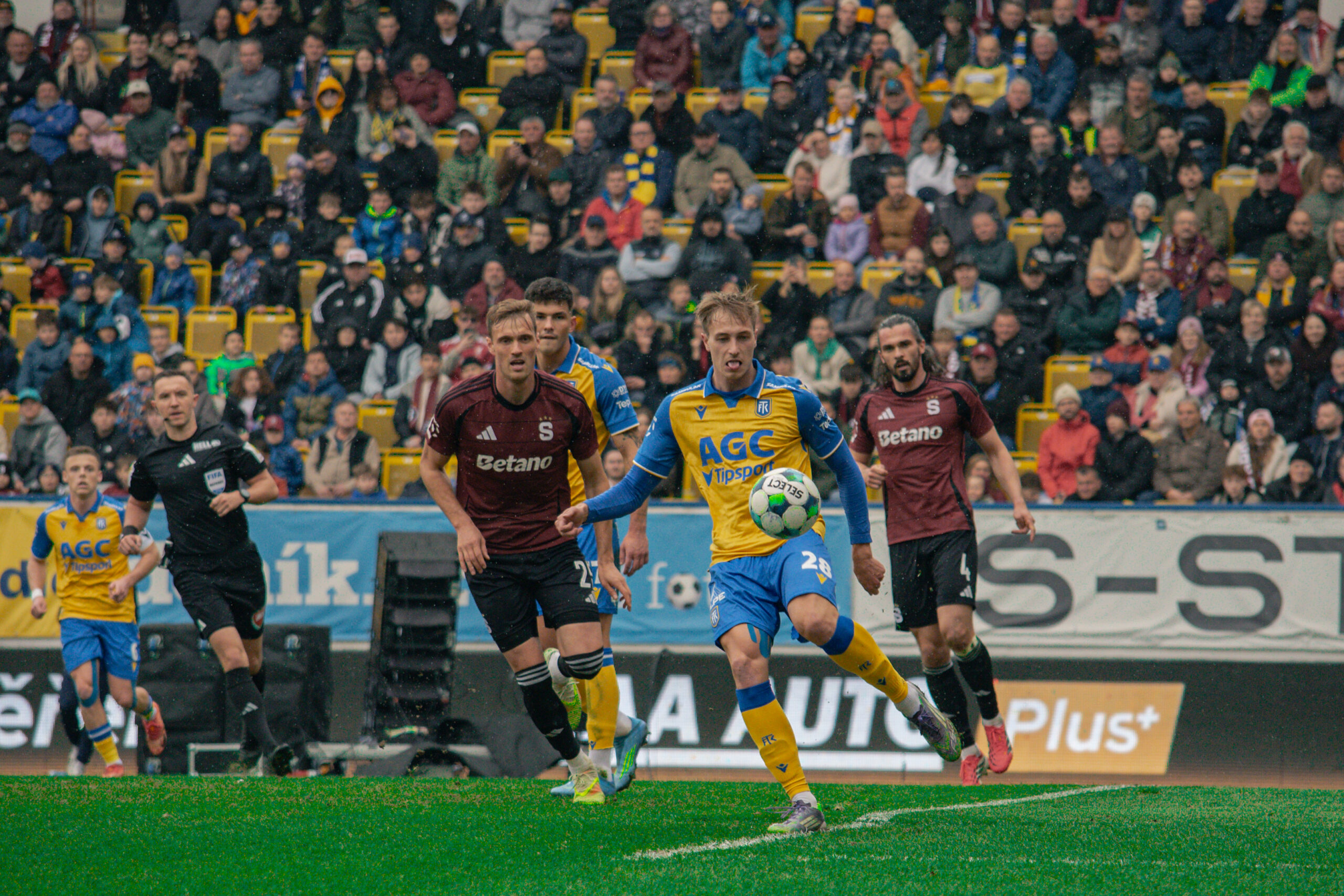 Sparta zdolala Teplice. Dopředu skvěle, dozadu katastrofa