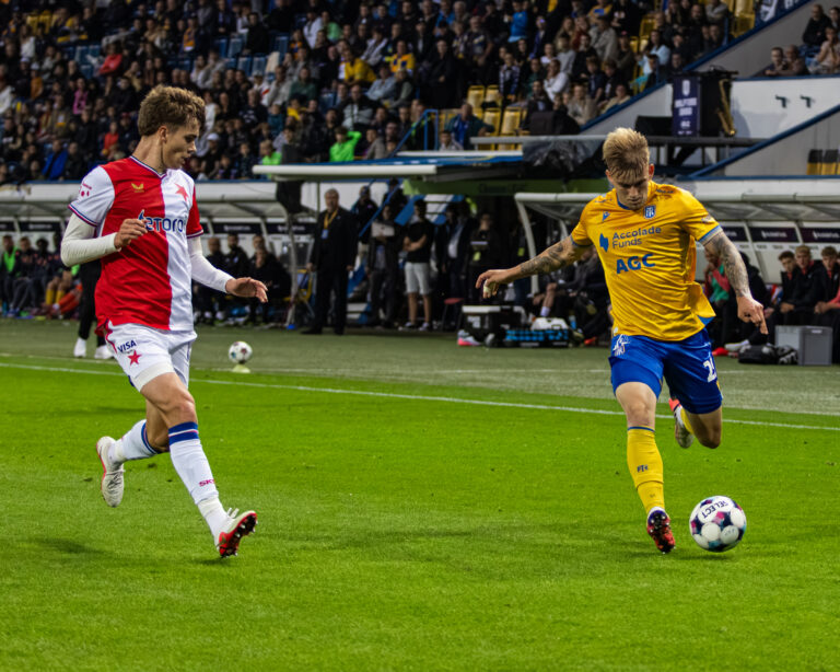 Sklářoviny: Kontroverze ještě před výkopem. Slavia nedominovala, ale Teplice do vyložených šancí nepustila