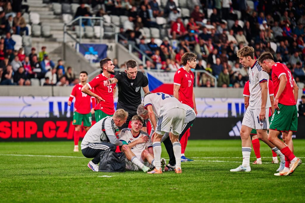 Slavia i Sparta se smiřují se zraněním reprezentantů. Koho to může více bolet?