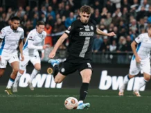 Věž do vápna, nebo hráč do kombinace? Slavia stojí před volbou