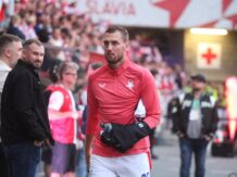 Být, či nebýt v Edenu: Chorý chce pryč hned a zadarmo