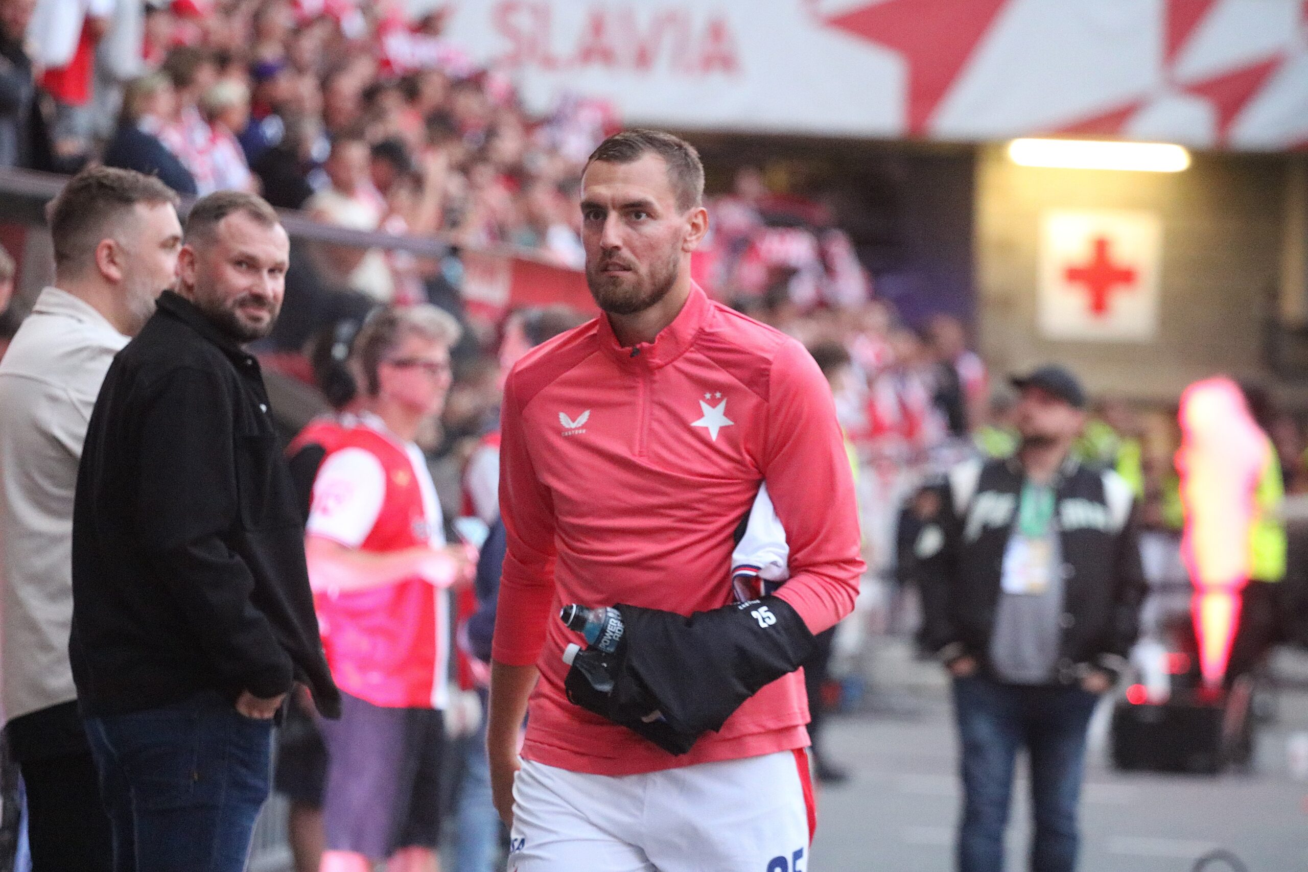 Být, či nebýt v Edenu: Chorý chce pryč hned a zadarmo