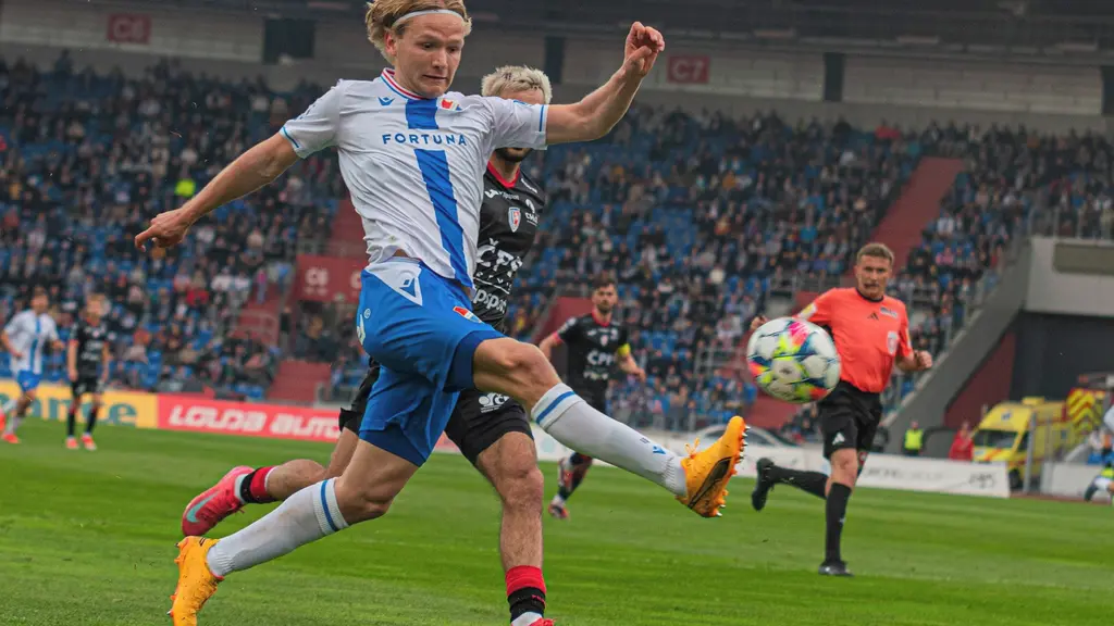 Kdo vyběhne na Nových Bazalech? Tip na sestavu Baníku v roce 2031